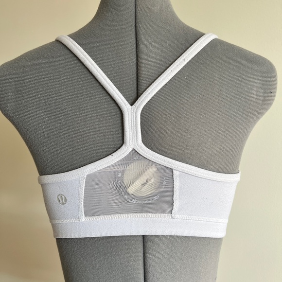 Lululemon Bra Size 6 - Picture 2 of 3